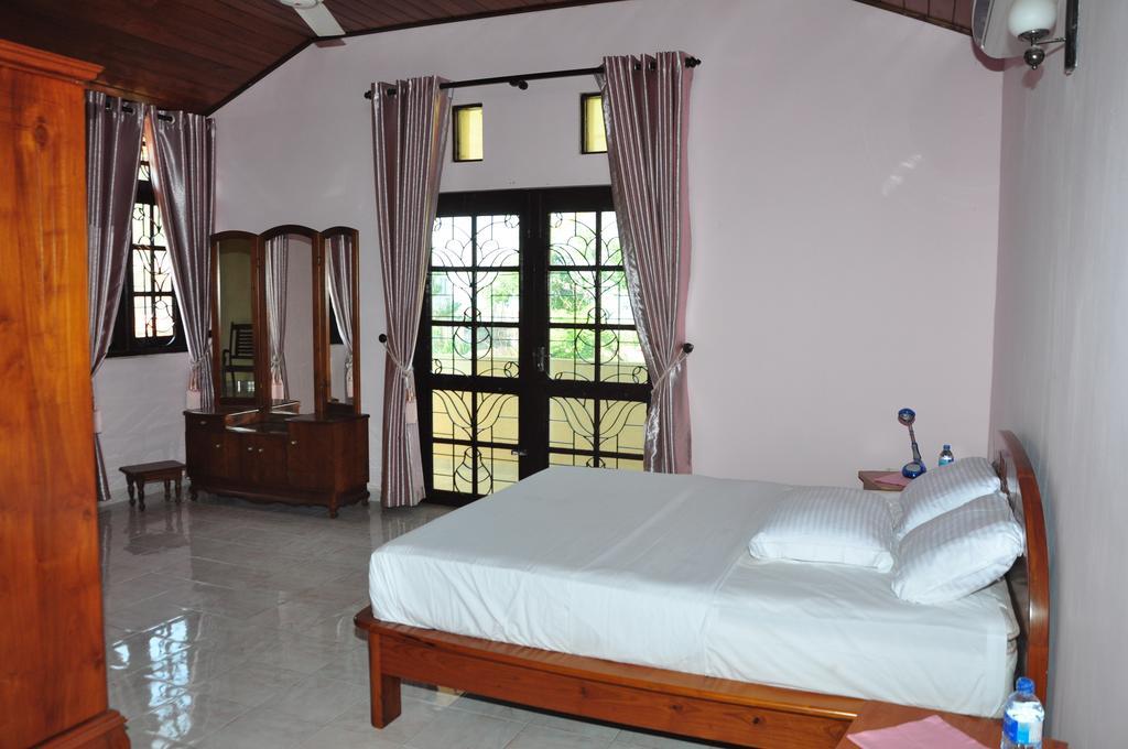 Sugandi Inn Kochchikade Bagian luar foto