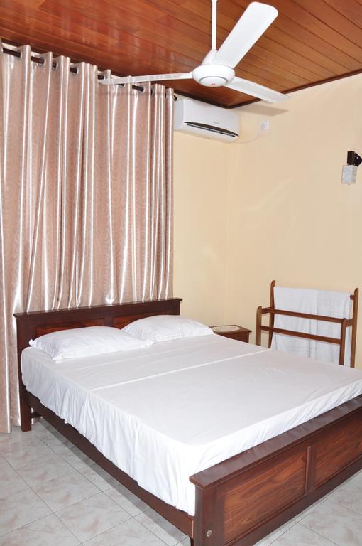 Sugandi Inn Kochchikade Bagian luar foto