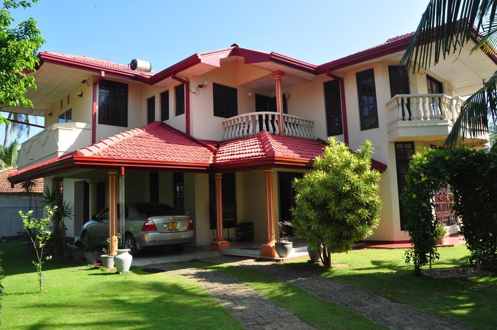 Sugandi Inn Kochchikade Bagian luar foto