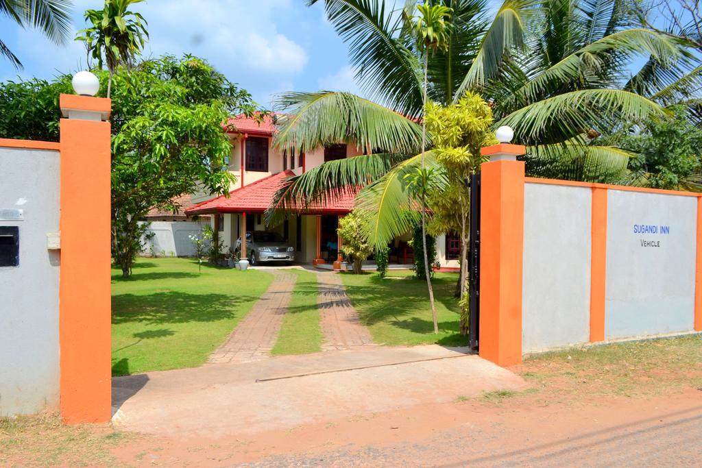Sugandi Inn Kochchikade Bagian luar foto