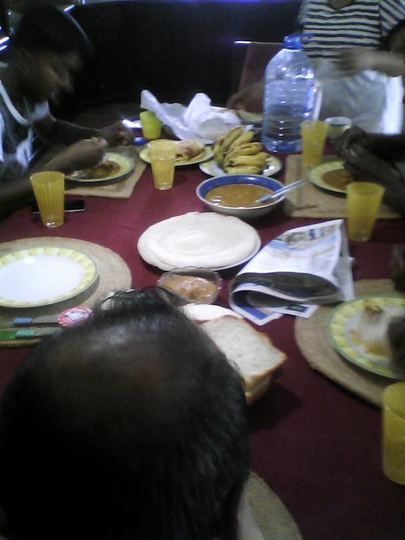Sugandi Inn Kochchikade Bagian luar foto