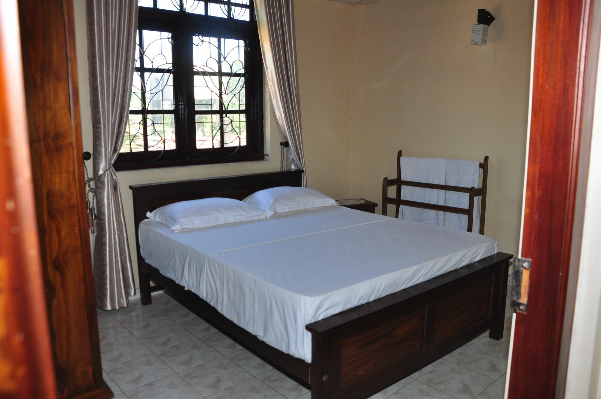 Sugandi Inn Kochchikade Bagian luar foto